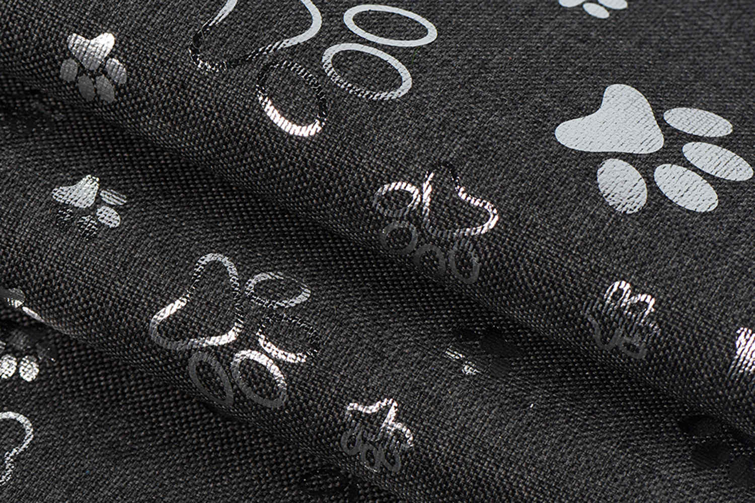 PU potažený 600d 68t kation se stříbrným tiskem