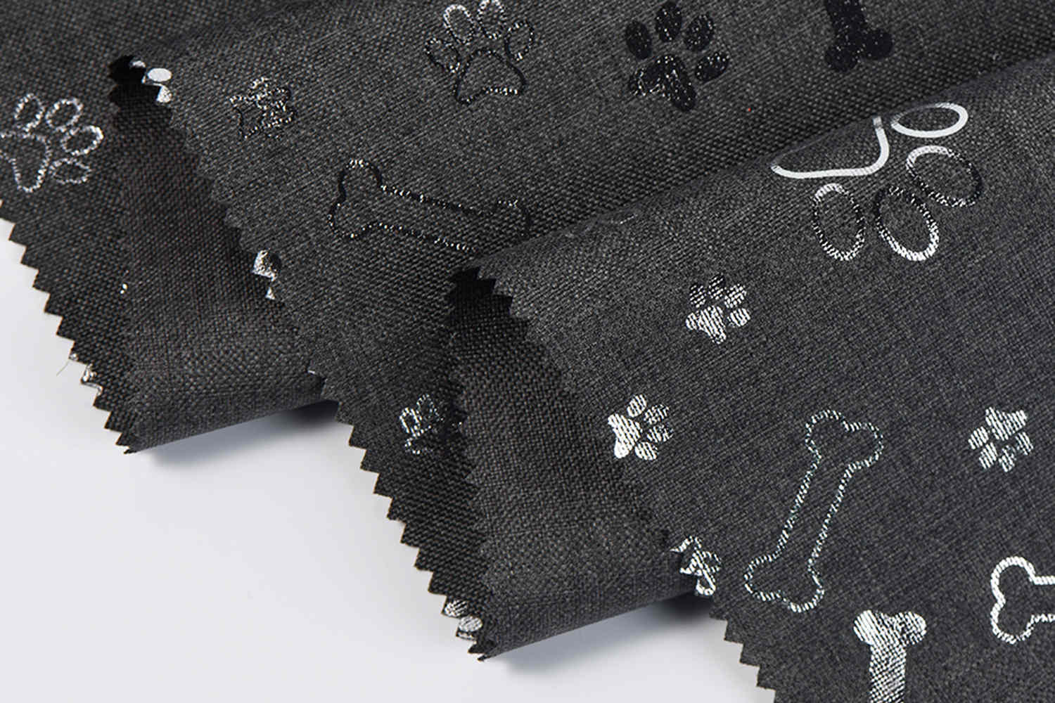 PU potažený 600d 68t kation se stříbrným tiskem